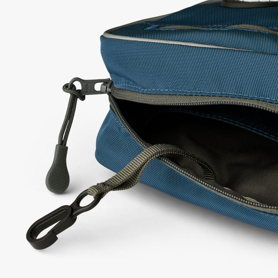 Dog Copenhagen Go Explore Belt Bag Ocean Blue - Bild 6